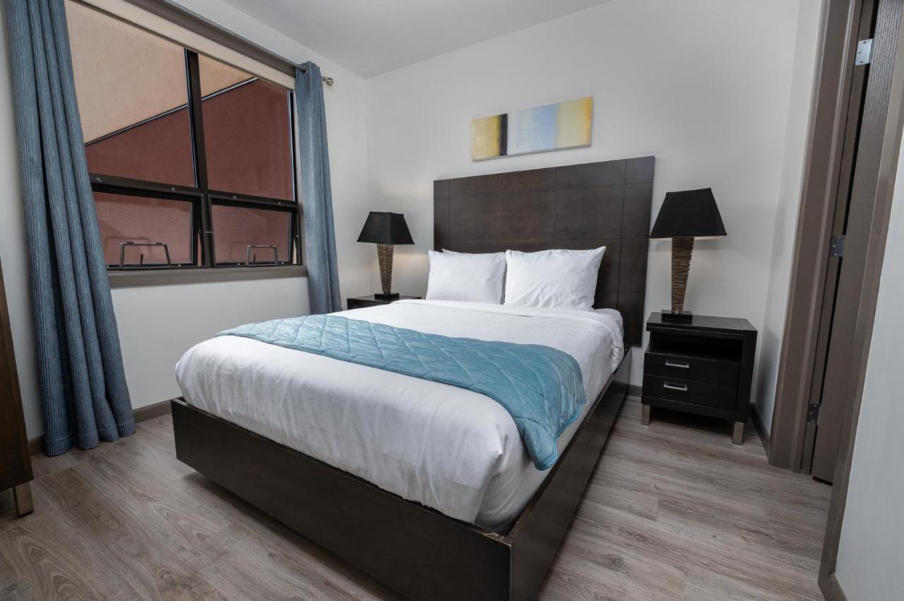 Upgraded Lakeside Resort Dream Vacation Home เคโลว์นา ภายนอก รูปภาพ